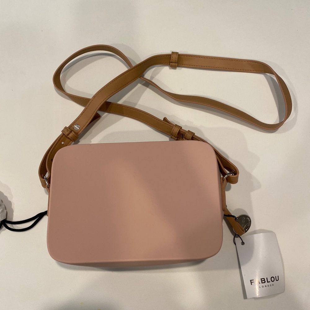 *NWT* Fablou London Silicone mauve cross-body bag